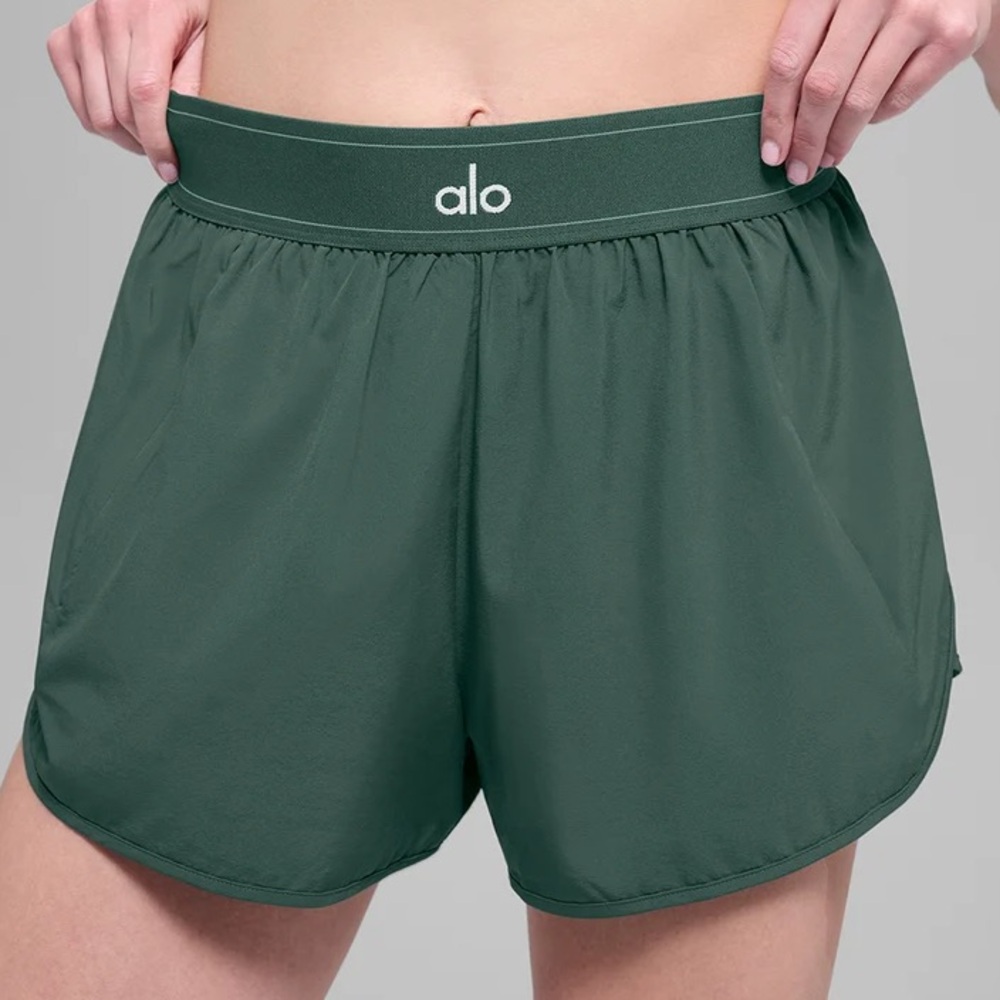 Alo Yoga Match Point Short Clover Green M